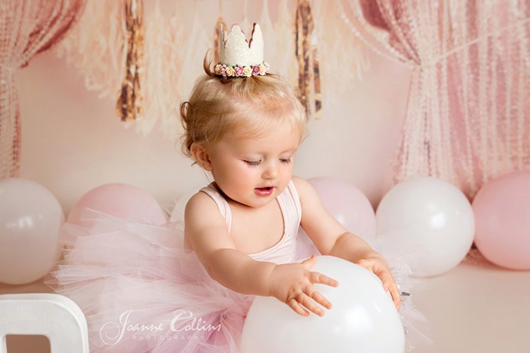 first birthday photographer tunbridge wells kent. 1 year old girl with crown