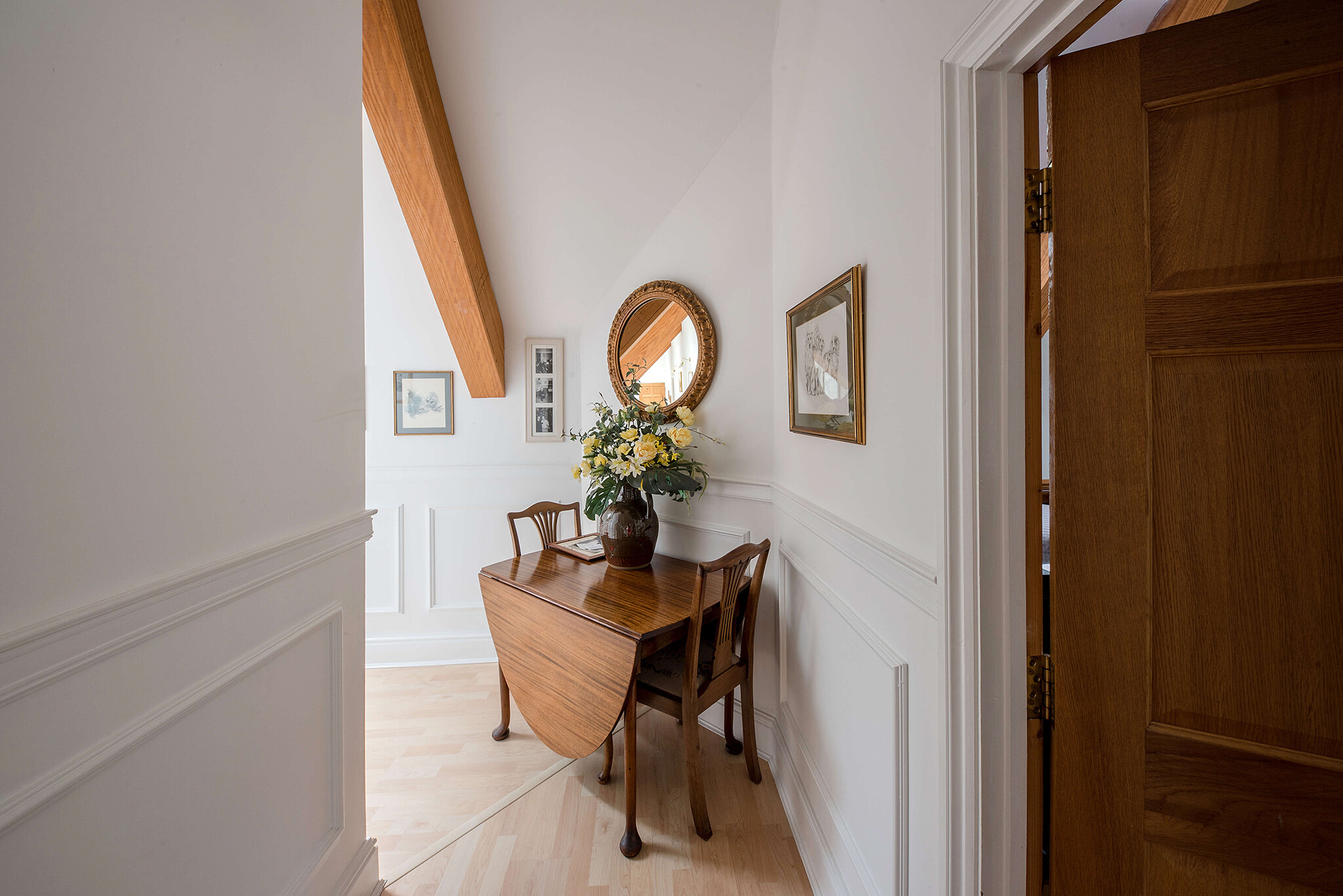 Property photographer Surrey stables home 6 bedroom