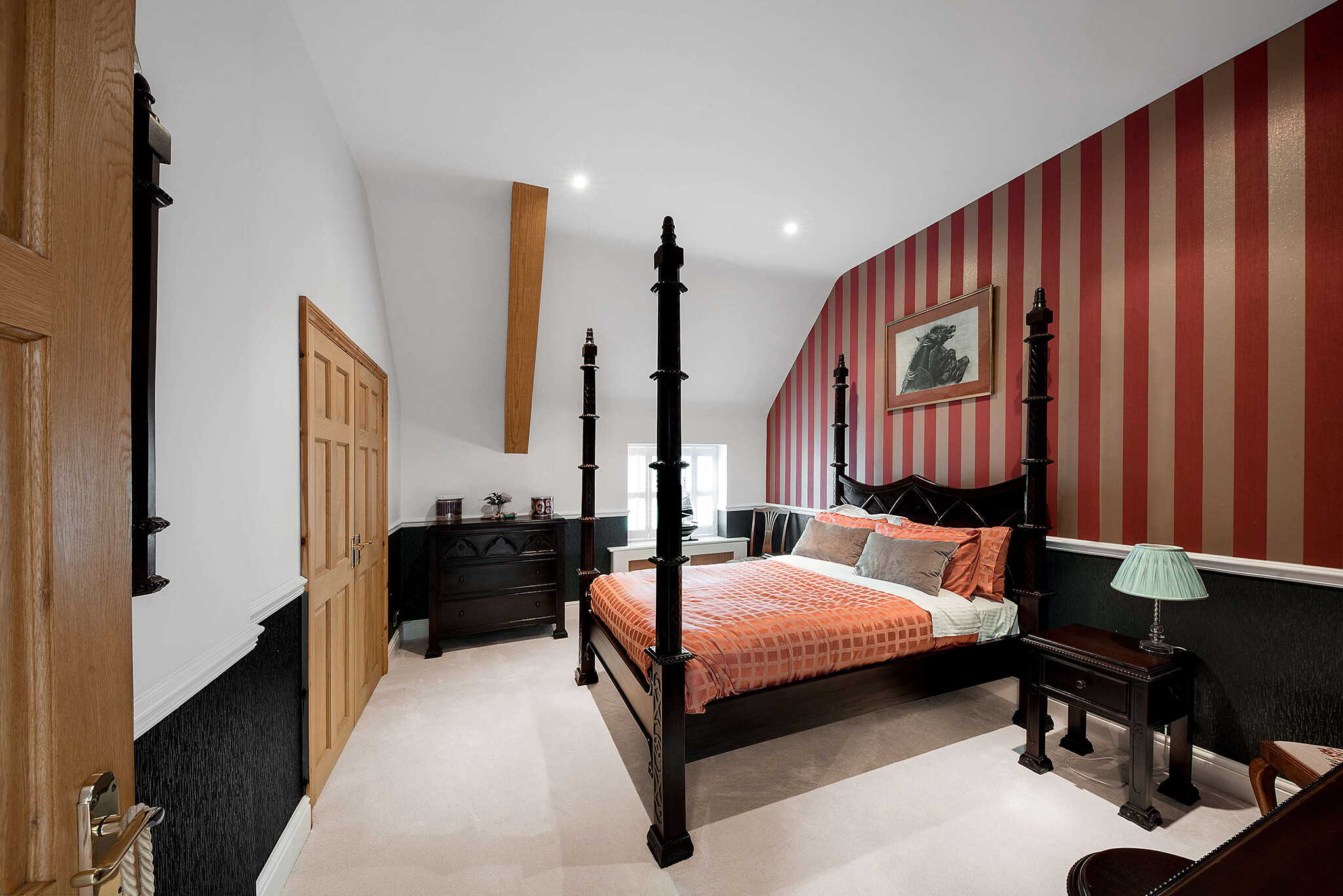 Property photographer Surrey stables home 6 bedroom