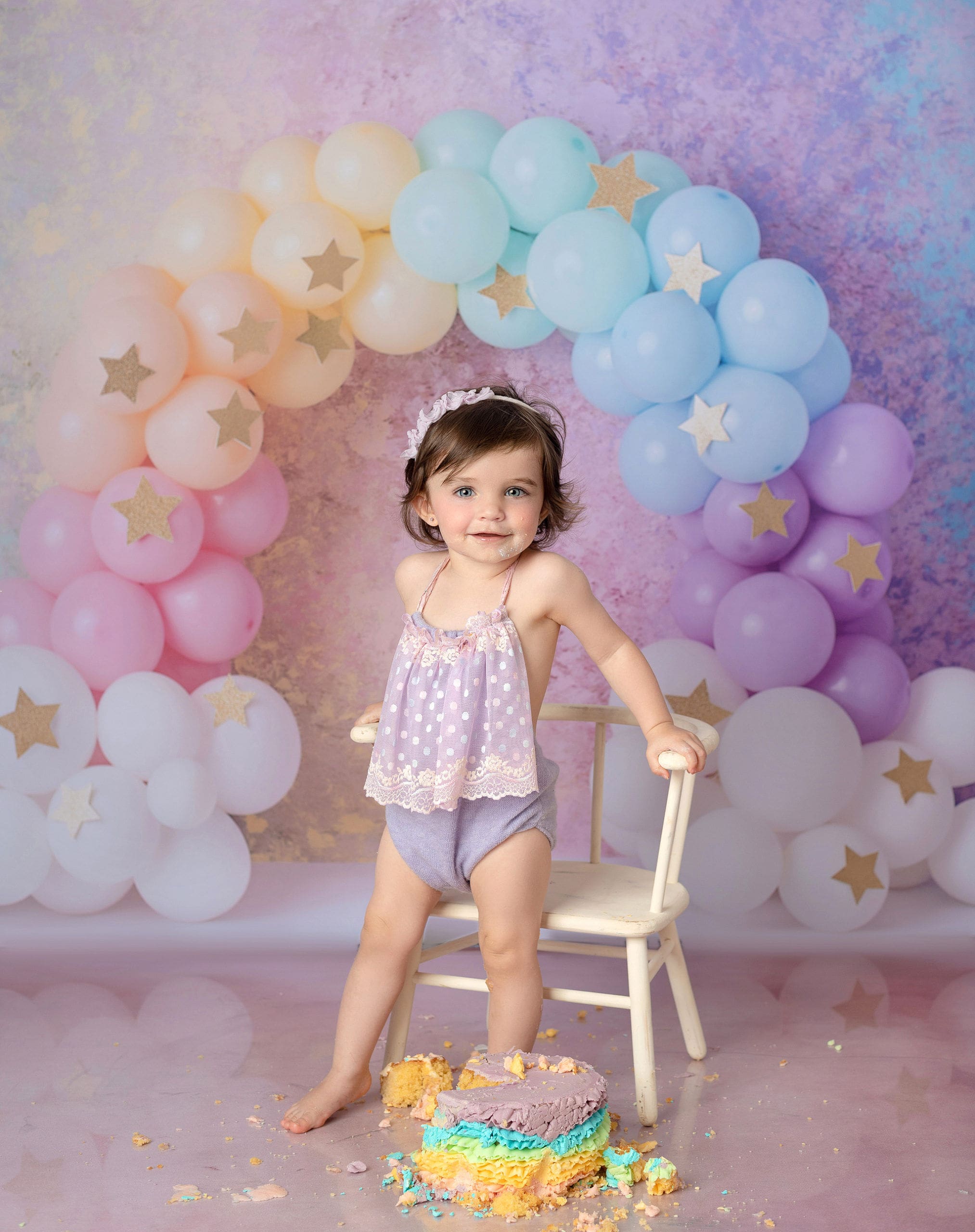 cake smash photographer sittingbourne kent girls first birthday photoshoot